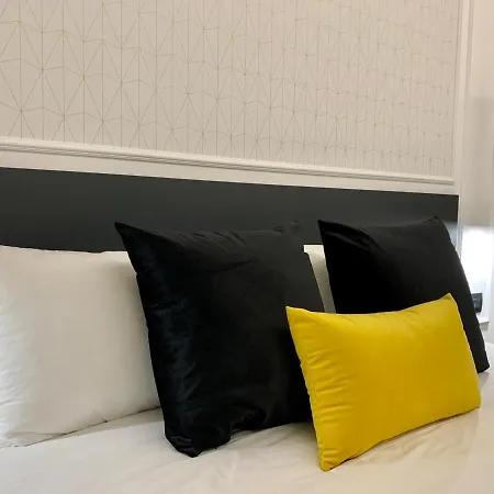 Toledo Boutique Rooms-2