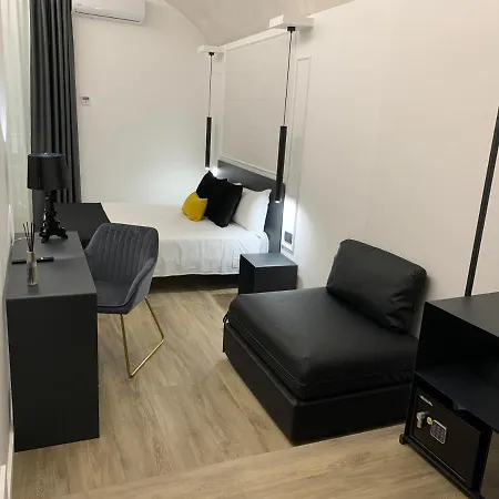 Toledo Boutique Rooms-3
