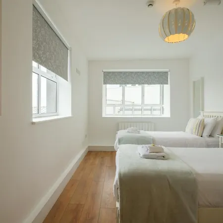 The Eyre Square Townhouse-3
