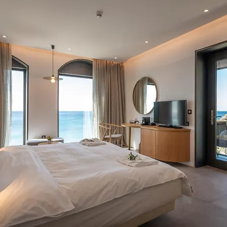 Porto Plomari Hotel-3