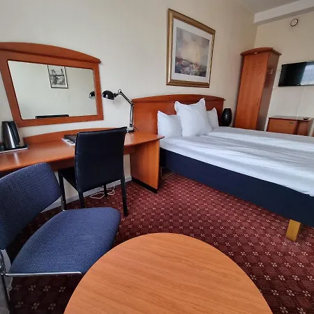 Chesterfield Hotel-3