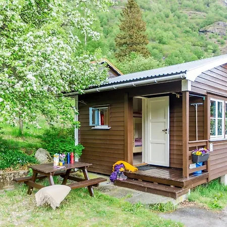 Flam Camping & Cabins-3