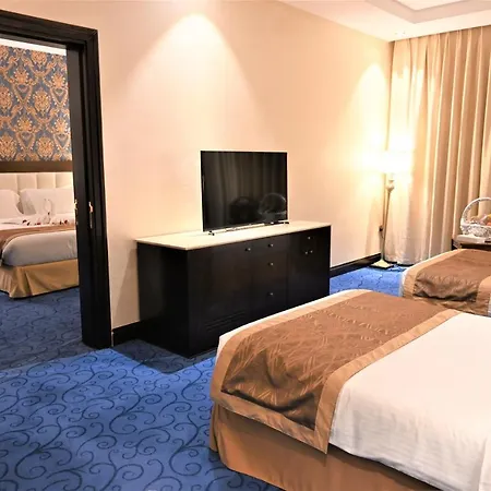 Crystal Plaza Al Majaz Hotel-3