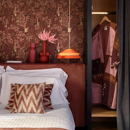 Velona'S Jungle Luxury Suites-3