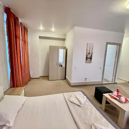 Hotel Mon Caprice-2