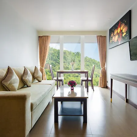Aiyara Grand Hotel-2