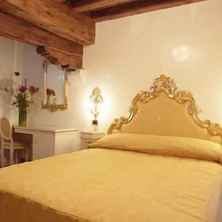 Hotel Vecellio Venice On The Lagoon-3