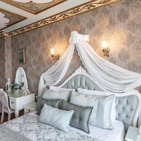 Romantic Hotel Istanbul-3