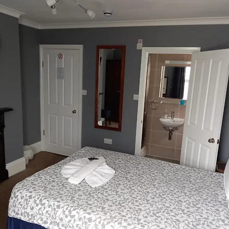 Charlotte Guest House-3
