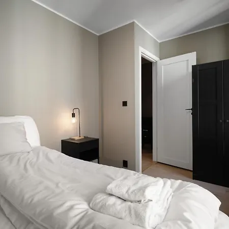 Stay L Nygard-3