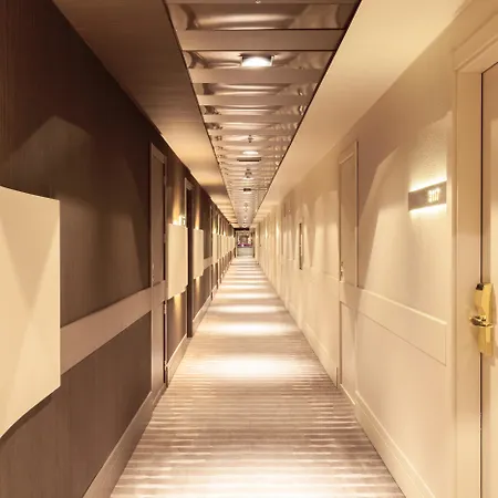 Madrid Marriott Auditorium Hotel & Conference Center-3