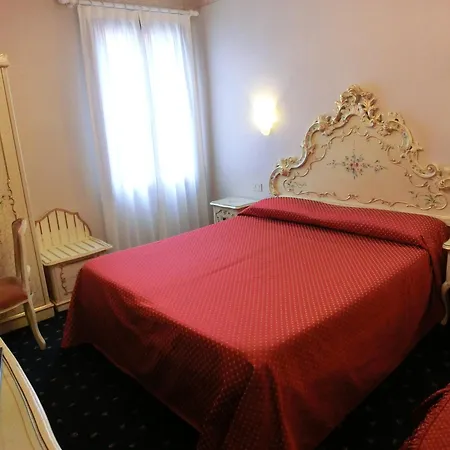 Hotel Diana-3