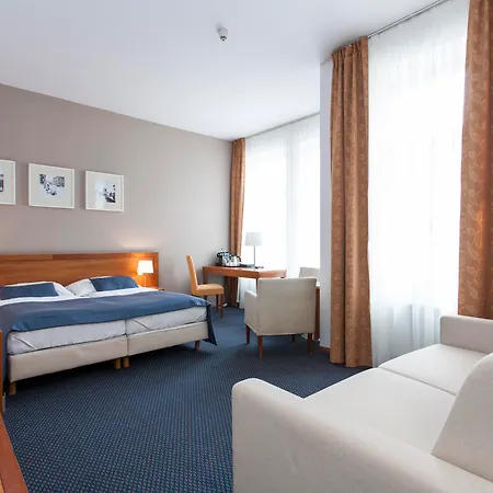 Hotel Carol-2
