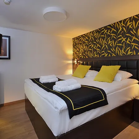 Opera Garden Hotel & Apartments-3