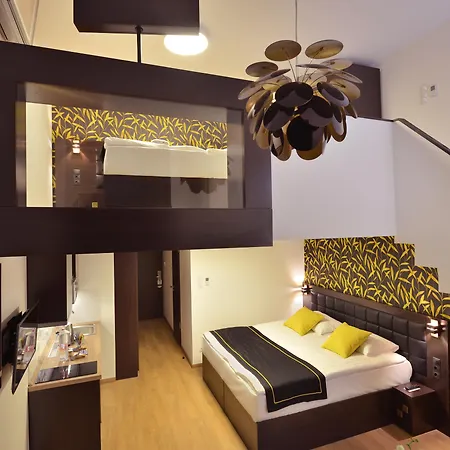 Opera Garden Hotel & Apartments-2