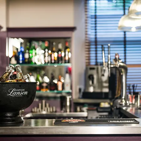 Leonardo Edinburgh City-3
