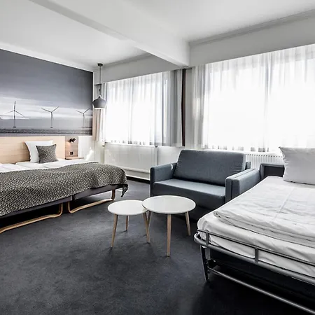 Best Western Plus Airport Hotel-2