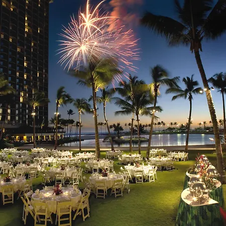 Hilton Hawaiian Village Waikiki Beach Resort-3