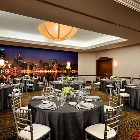 Hilton Chicago Magnificent Mile Suites-3