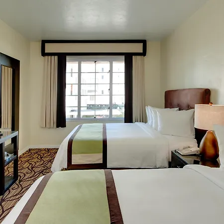 Essex House Hotel-2