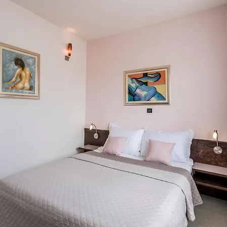 Hotel As-2