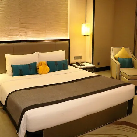 Pacific Regency Hotel Suites-2
