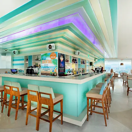A La Carte Da Nang Beach-2