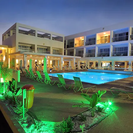 Nelia Gardens-3