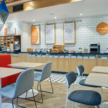 Holiday Inn Express London-Ealing By Ihg-3