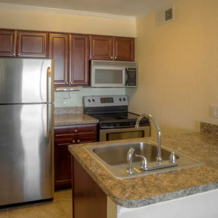 Sailport Waterfront Suites-3