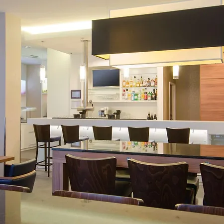 Hampton By Hilton Nuernberg City Center-3