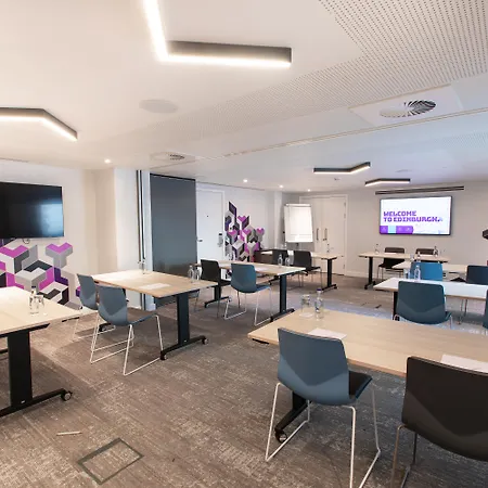 Yotel Edinburgh-3
