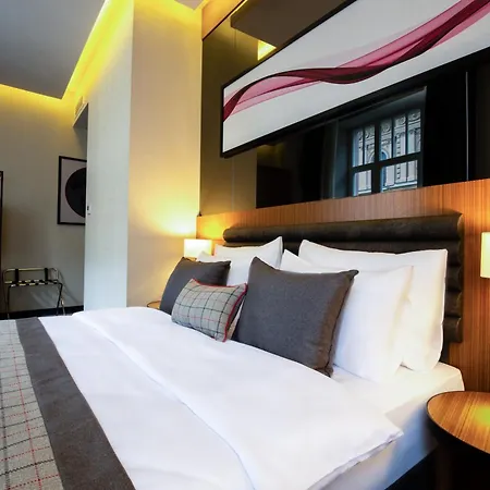 Ramada By Wyndham Budapest City Center-3
