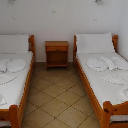 Hermes-Ios Rooms To Let-3
