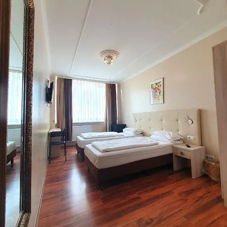 R&B Hotel-3