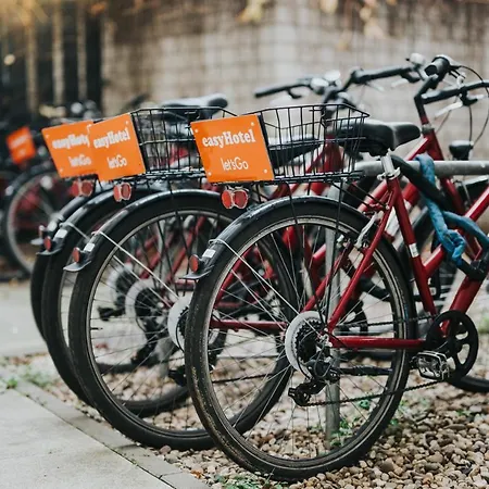 Easyhotel Berlin Hackescher Markt-2