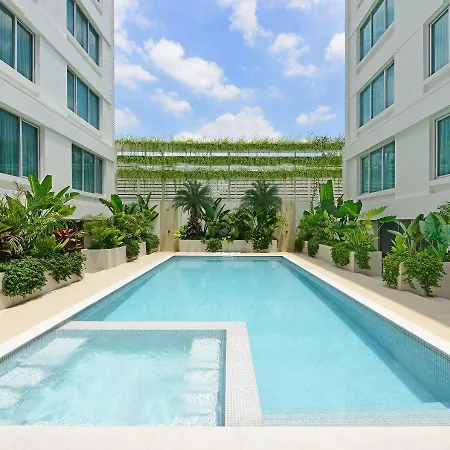 Centre Point Sukhumvit 10-3