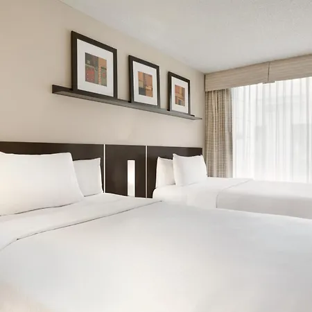 Embassy Suites By Hilton - Montreal-3