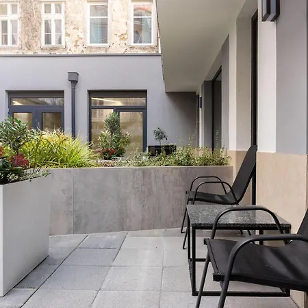 Onyx Luxury Budapest-3