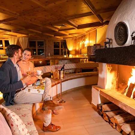 Jufa Alpenhotel Saalbach-3