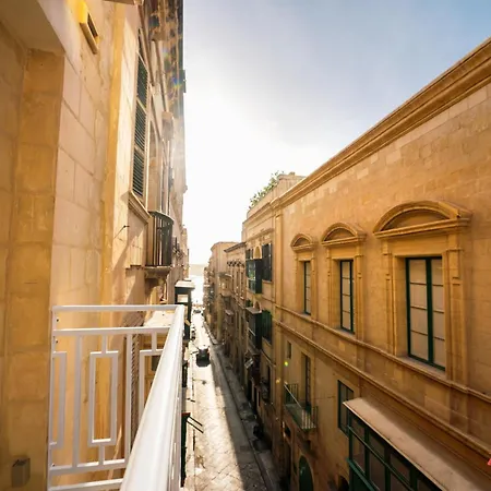 Avalon Boutique Hotel Valletta-3