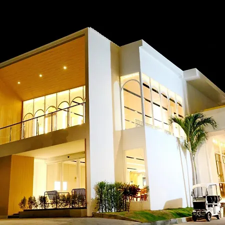 Crystal Palace Luxury Hotel Pattaya-3