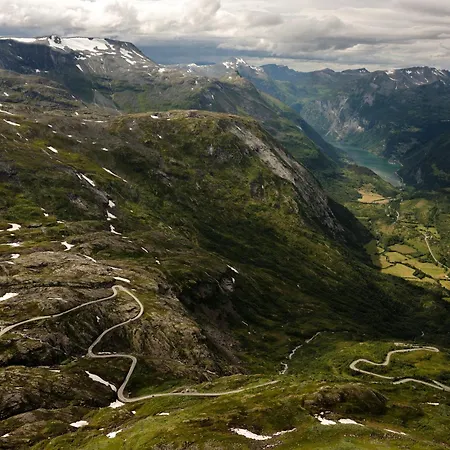 Hotel Utsikten - By Classic Norway Hotels-3