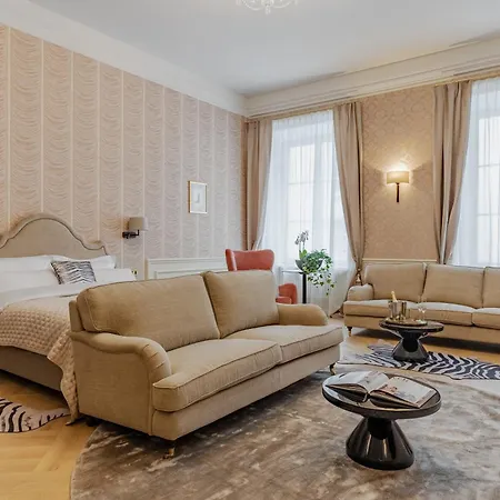 Hotel Unicus Palace Old Town - Destigo Hotels-2