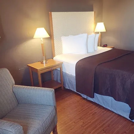 Travelodge By Wyndham Edmonton West-2