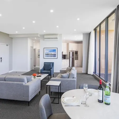 Meriton Suites Waterloo-3