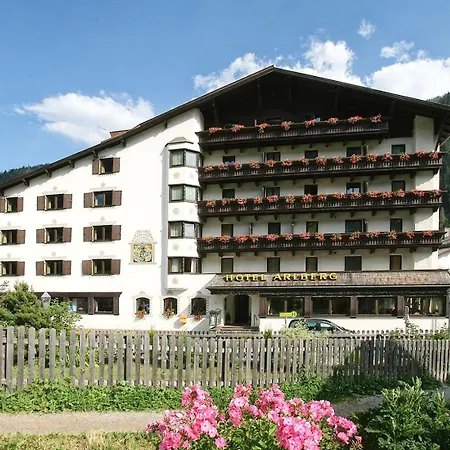 Heart Hotel Arlberg-2