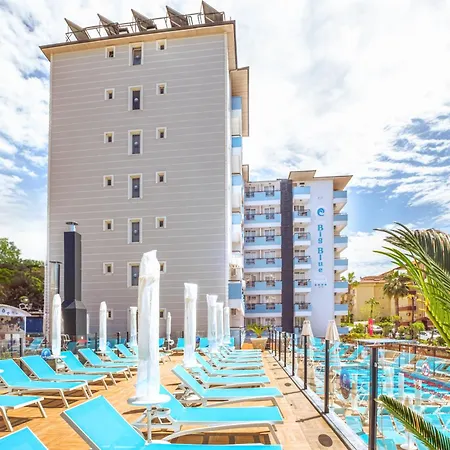 Club Big Blue Suit Hotel-2