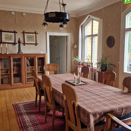 Naeaes Slott-3