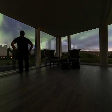 Aurora Borealis Observatory-3